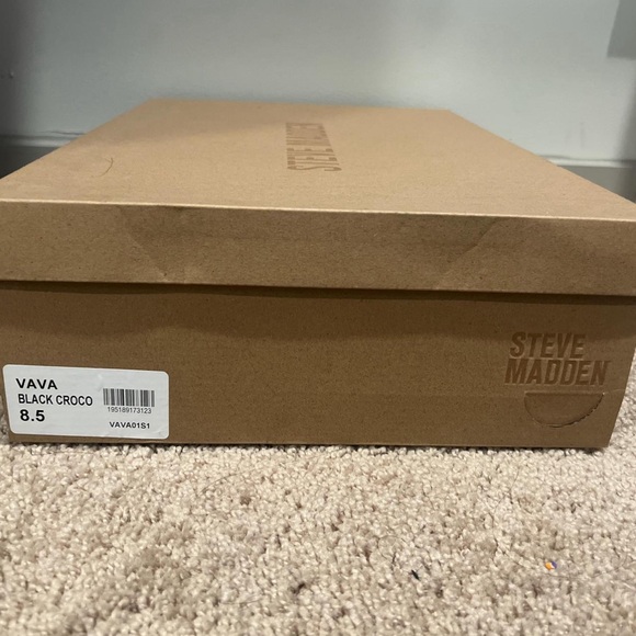 Steve Madden- knee high boots - Picture 4 of 4